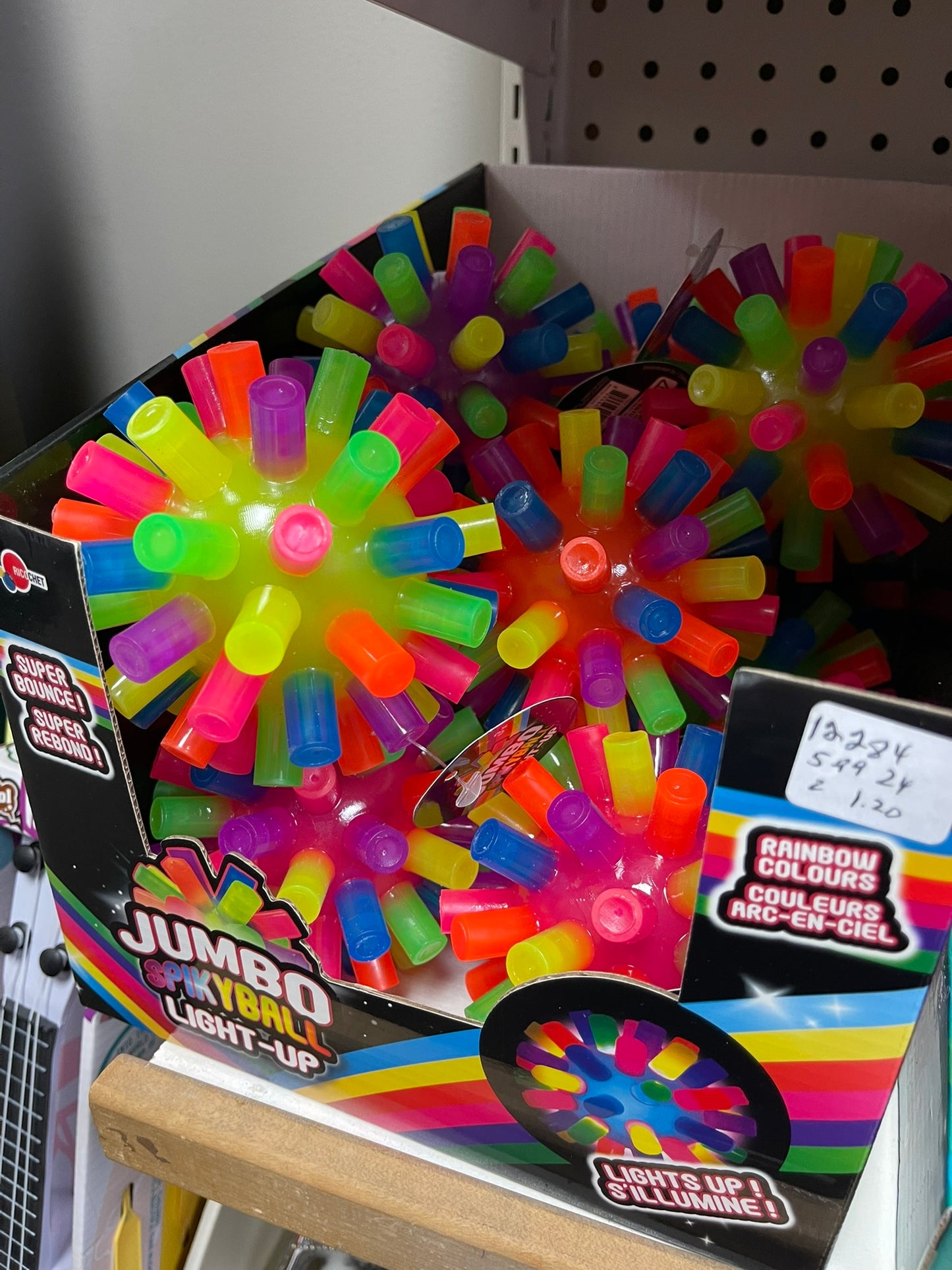 FLASH SALE-JUMBO SPIKY BALL WITH LIGHT